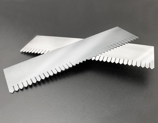 Straight Toothed Blades 